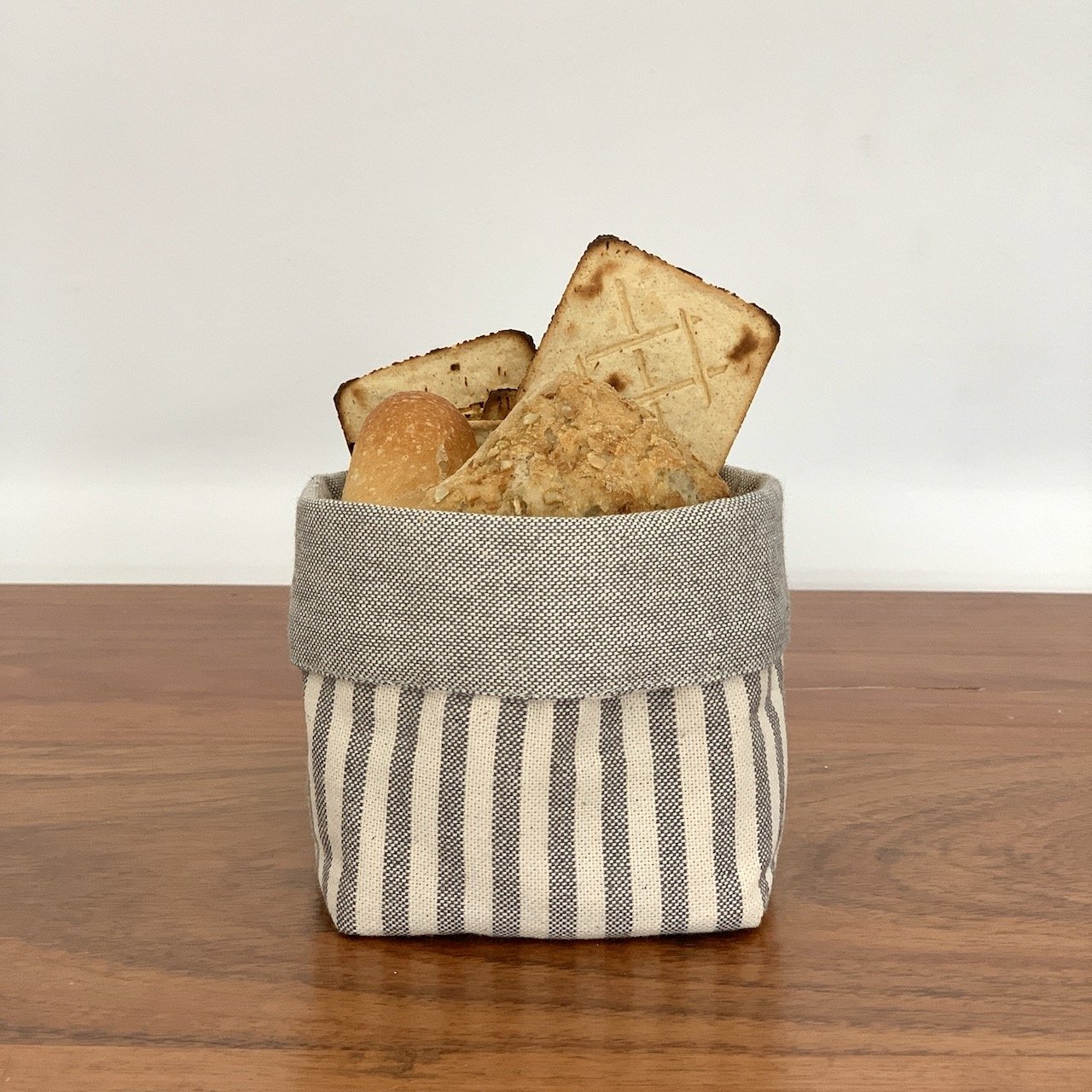 Stella Rayas Grises - Canasta para Pan