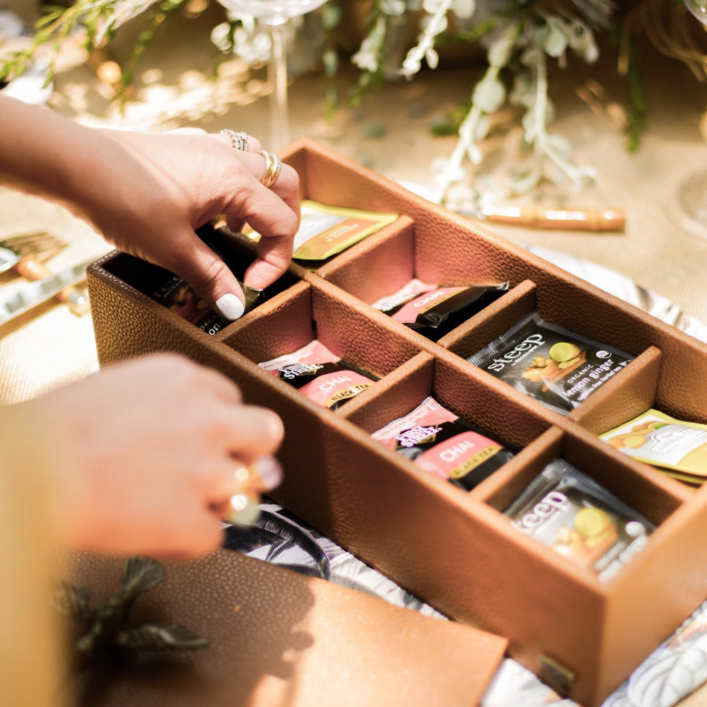 Caja Ortiga Drillo Camel Herraje Colibrí (8 divisiones) - Caja para Té