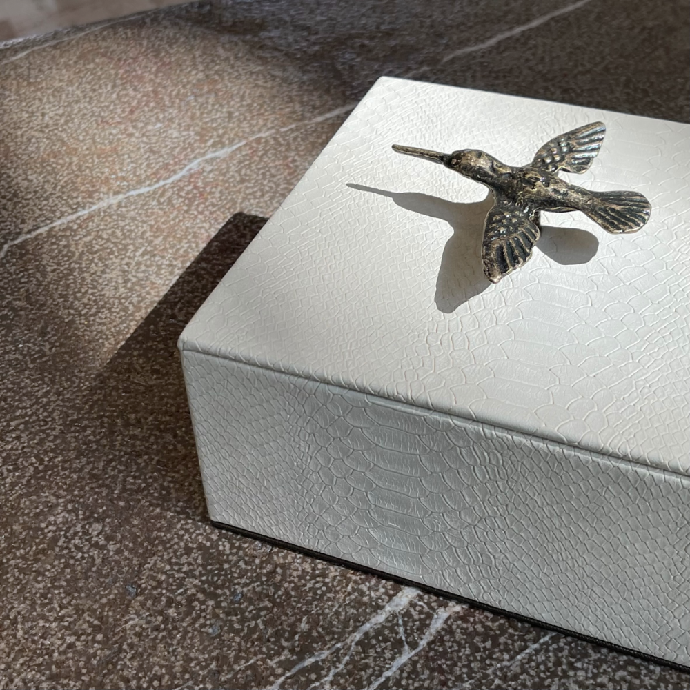Ortiga Drillo Ivory Colibrí (4 divisiones) - Caja para Té